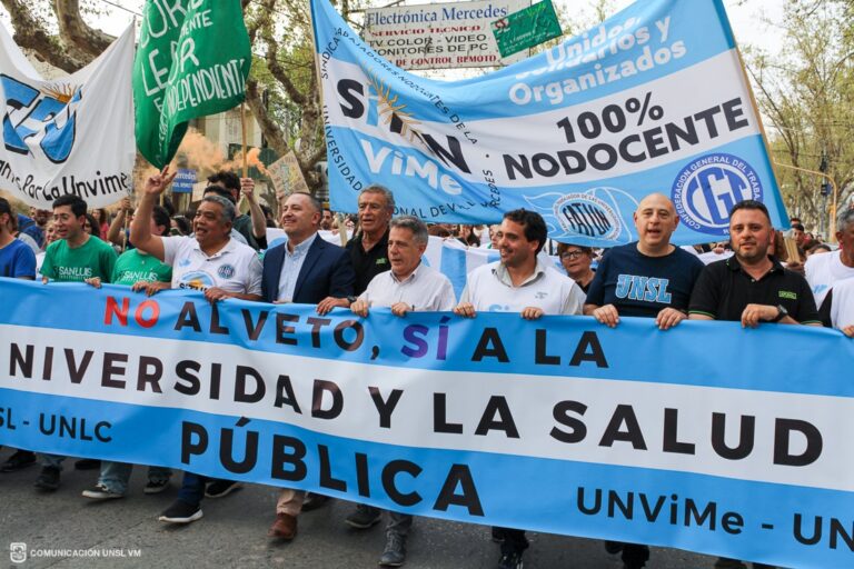 Villa Mercedes: multitudinaria marcha en defensa de la educación