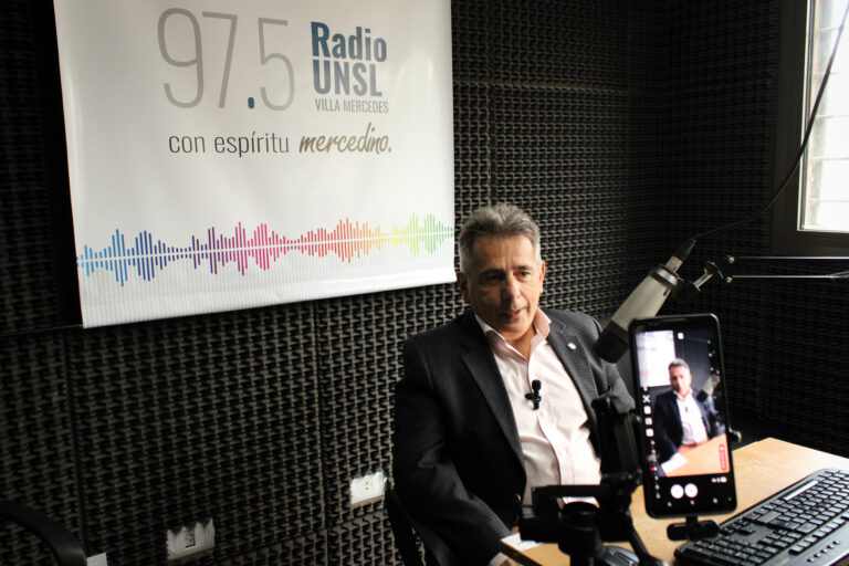 Héctor Flores Decano FCEJS: “La educación es la llave para la igualdad de oportunidades”