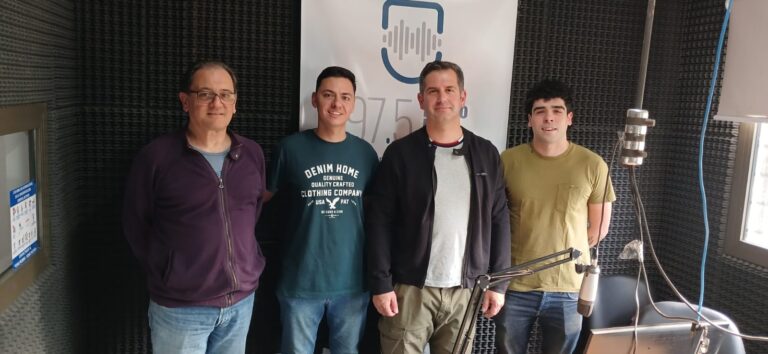 Futuros ingenieros aprenden sobre comunicaciones en la Radio UNSL