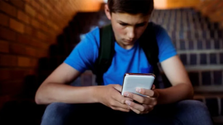 Consumos problemáticos: Crece la preocupación por las apuestas virtuales entre adolescentes y jóvenes