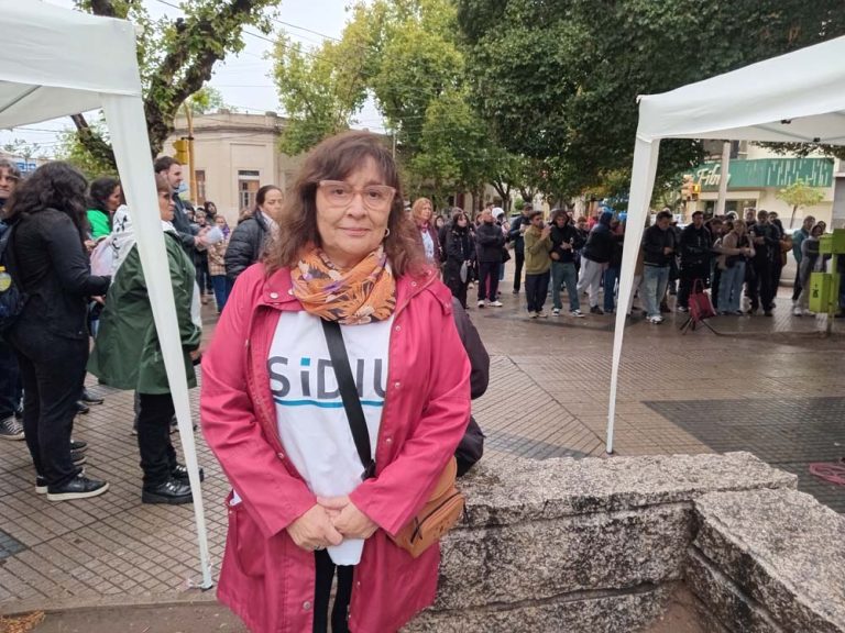 Docentes cuestionan el acuerdo salarial firmado entre Nación y las Universidades