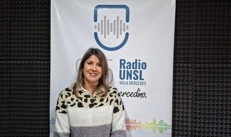 Orgullo FCEJS: Laura Arayes es la primera egresada de la Licenciatura en Administración y Gestión de Instituciones Universitarias