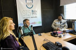 Héctor Flores y Patricia Morán, autoridades de la FCEJS, durante el primer aniversario de gestión