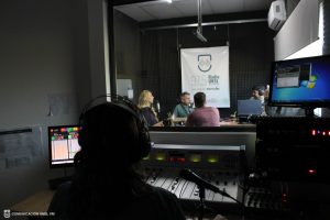 Héctor Flores y Patricia Morán, autoridades de la FCEJS, durante el primer aniversario de gestión