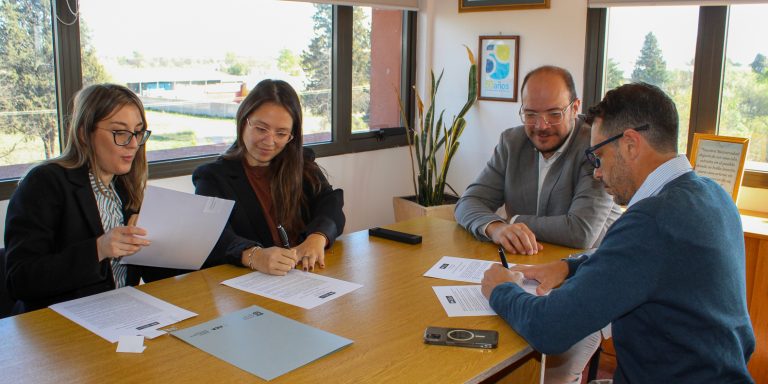 Convenio entre FICA y GIBERAL: Raúl Gil destacó el vínculo entre la universidad y el sector productivo