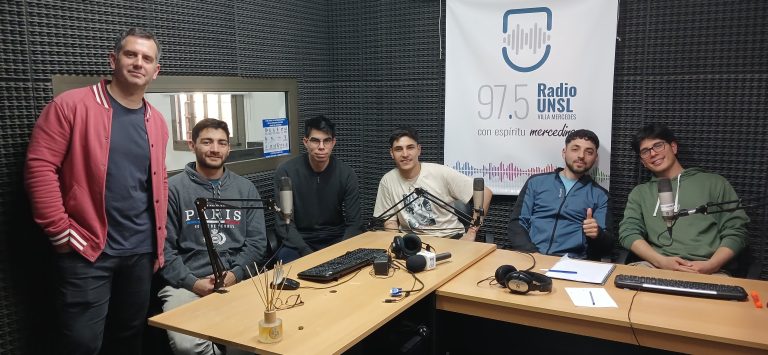 Estudiantes de Ingeniería Electrónica de la FICA visitaron los estudios de Radio UNSL- VM
